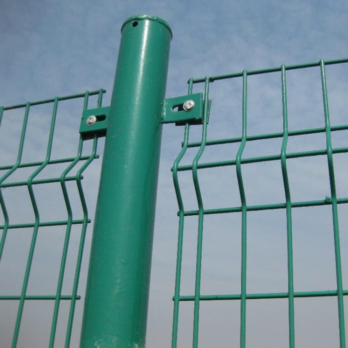 Mesh fencing